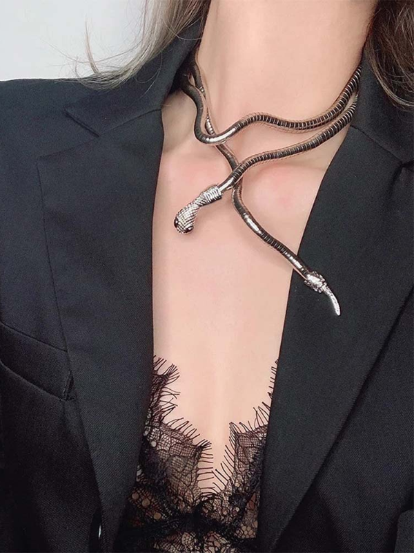 Collier tendance, en forme de serpent