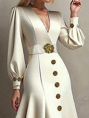 Robe mi-longue ample plissée à manches bouffantes, à empiècements, à taille nouée, à col en V