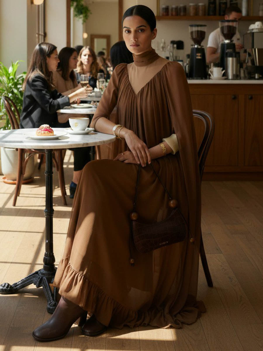 Robe longue superposée plissée volantée transparente style cape, à coupe irrégulière, à empiècements, à col haut, couleur unie
