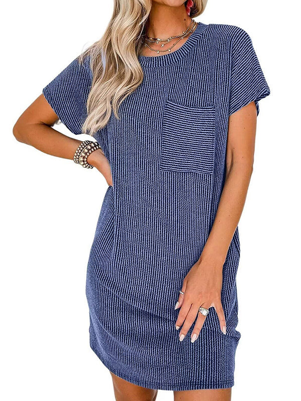 Robe courte ample rayée coupe trapèze, à poches, à empiècements, à col rond, couleur contrastée