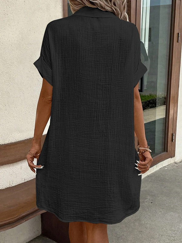 Robe courte ample boutonnée à manches courtes, à poches, à col revers