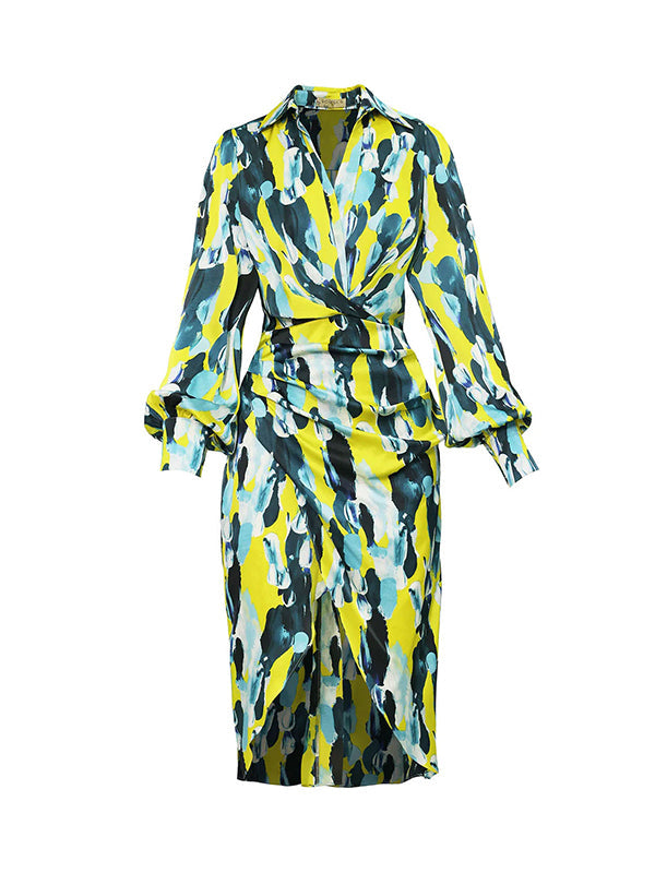 Robe mi-longue asymétrique plissée imprimée taille haute, à manches longues, à empiècements, à décolleté en V profond