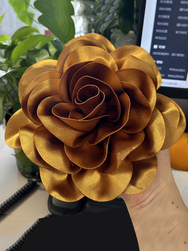 Broche à fleurs en 3D