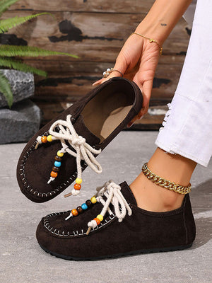Chaussures plates à lacets, à bout rond, à empiècements