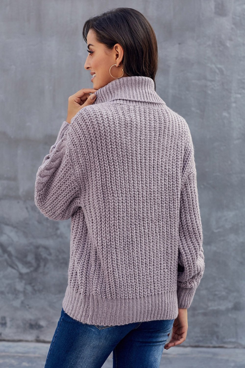 Pull à motif torsadé pour femmes | Col roulé