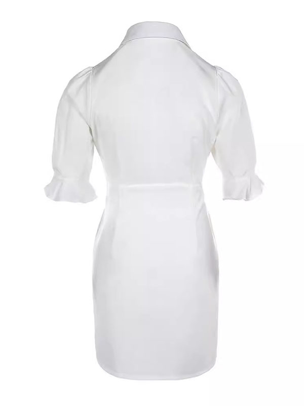 Robe chemise boutonnée plissée coupe trapèze, à manches évasées, à poches, à empiècements, à col revers, couleur unie