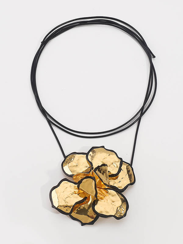 Collier noué en forme de fleur