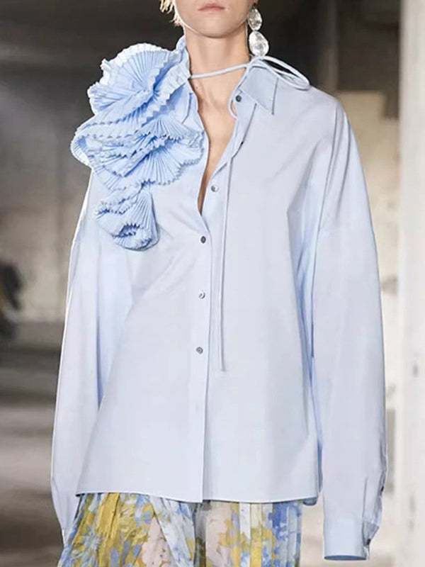 Chemisier ample asymétrique boutonné plissé à manches longues, à empiècements, à fleurs en 3D, à col revers, couleur unie