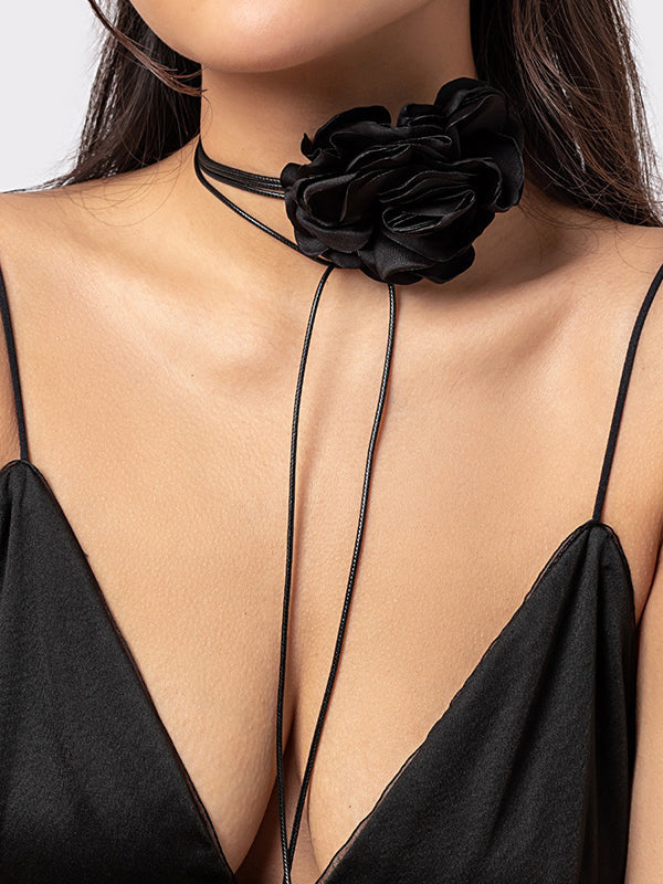 Collier délicat en forme de fleur