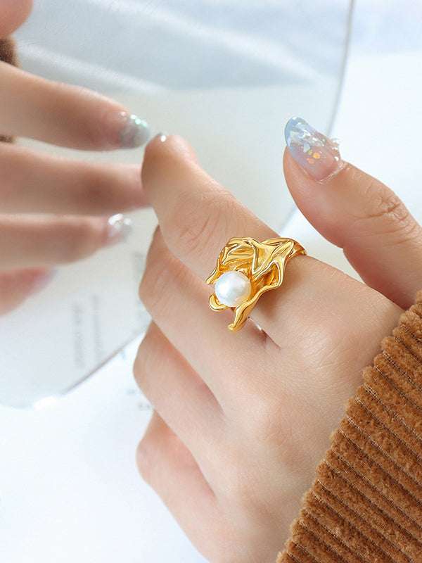 Bague plissée à coupe irrégulière