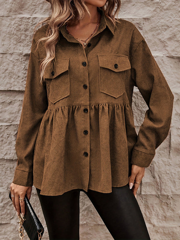 Veste boutonnée plissée coupe trapèze, à manches longues, à poches, à empiècements, à col revers, couleur unie