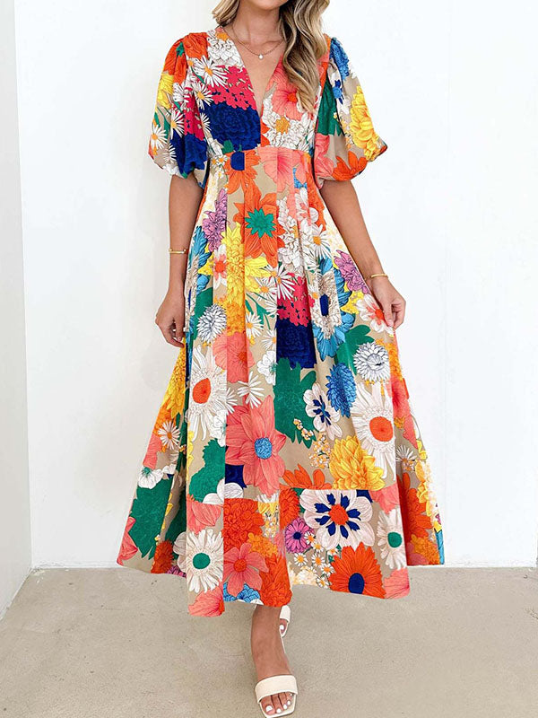 Robe longue plissée coupe trapèze, taille haute, à imprimé floral, à empiècements, à fermeture éclair, à col en V