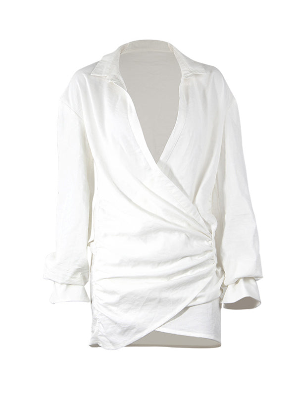Robe chemise moulante plissée à manches longues, à décolleté en V profond, couleur unie