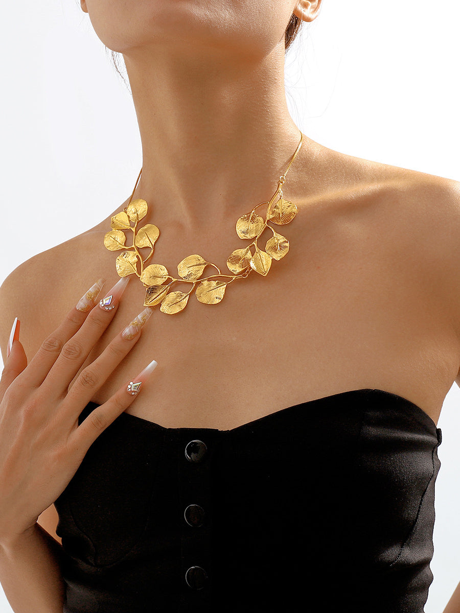 Collier en forme de feuilles