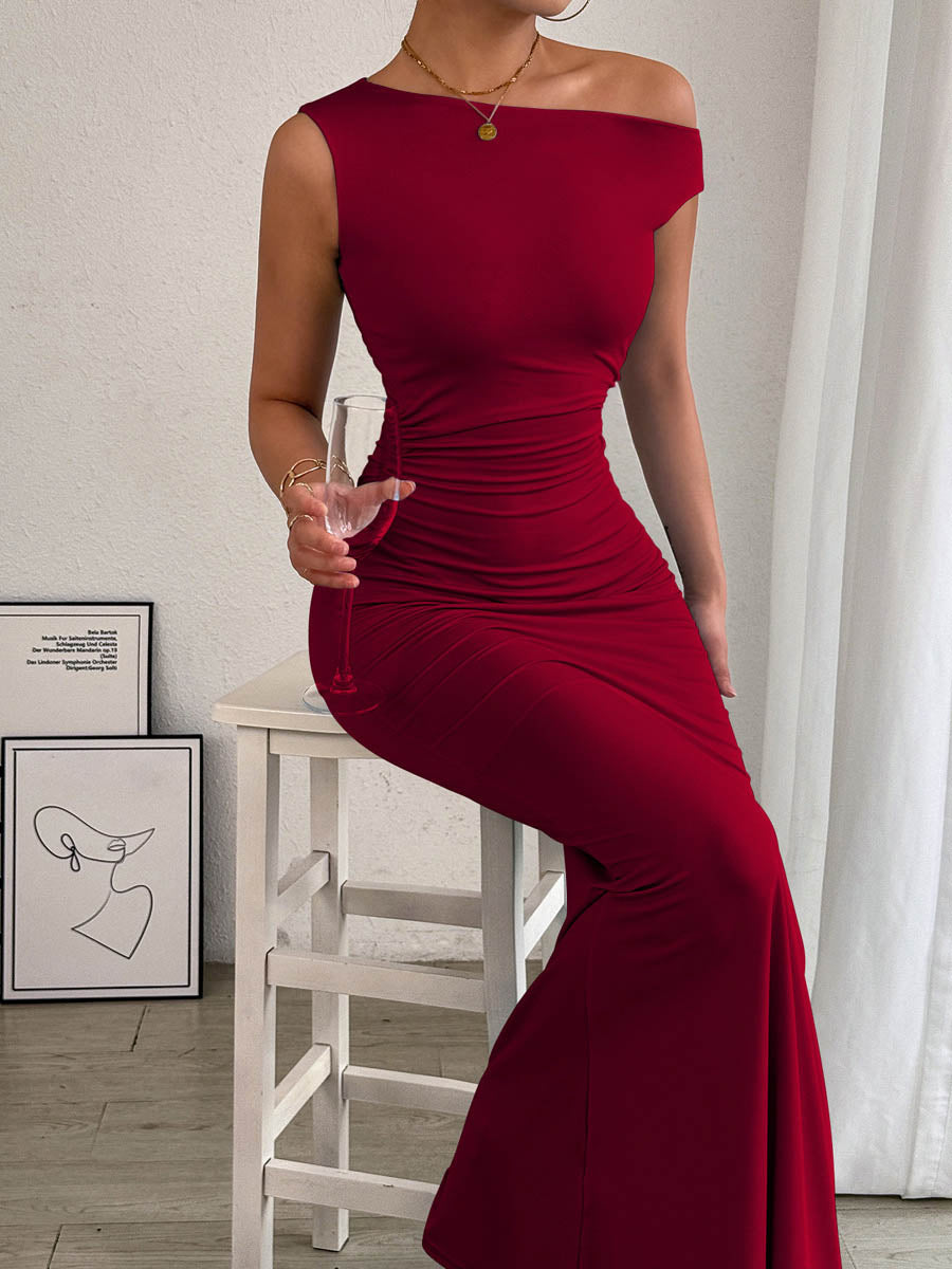 Robe longue moulante asymétrique plissée fendue sur le côté taille haute, asymétrique à une épaule, couleur unie