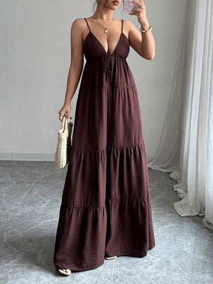 Robe longue plissée coupe trapèze, sans manches, dos nu, à cordon de serrage, à fines bretelles, couleur unie
