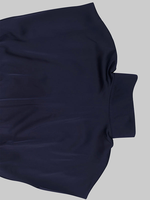 Robe longue ample à manches raglan, à empiècements, à taille nouée, à col haut, couleur unie