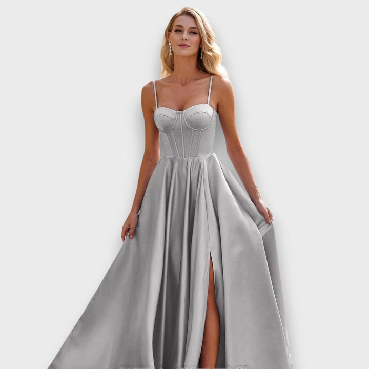 Victoria – Robe de soirée sans épaules avec lacets au dos