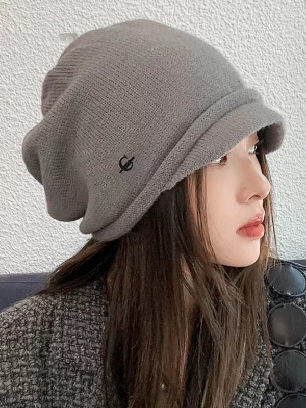 Chapeau tricoté à empiècements