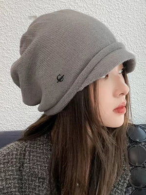 Chapeau tricoté à empiècements