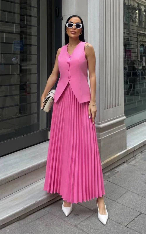 Ensemble top sans manches et jupe plissée pour femmes avec décolleté en V et patte de boutonnage