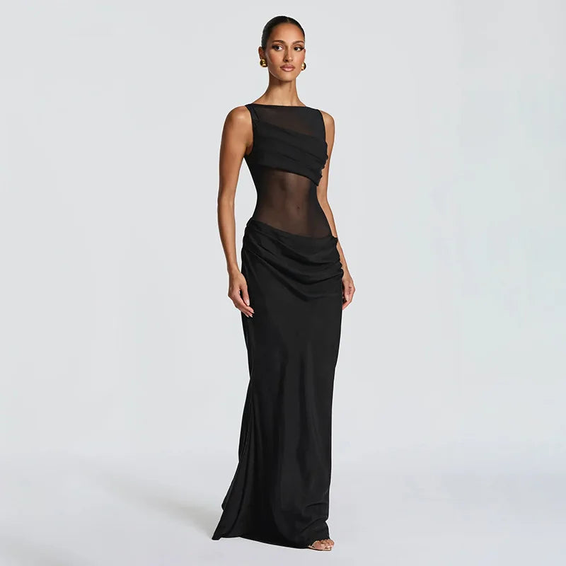 Robe maxi sans manches pour femmes avec décolleté bateau et insert en mesh transparent avec zone de taille drapée
