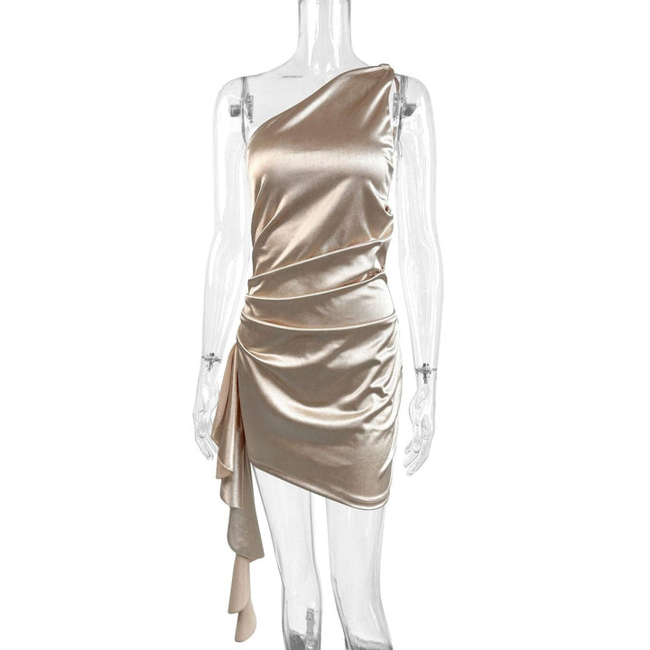 Emilia | Robe de cocktail asymétrique à une épaule pour femmes en look satin minirobe