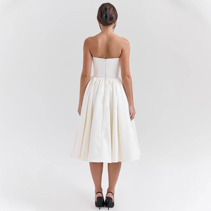 Marlene | Robe de cocktail pour femmes sans bretelles avec corset et jupe en satin évasée