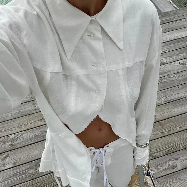 Ensemble de chemisier court pour femmes avec col rabattu, fermeture à boutons et pantalon à lacets