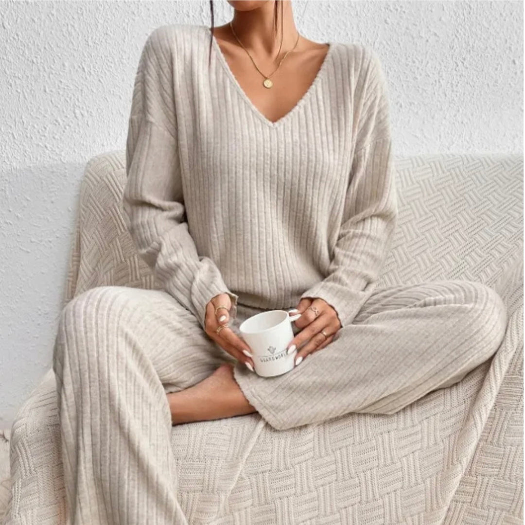 Ensemble en Tricot Rippé pour Femmes avec Décolleté en V, Manches Longues et Pantalon Large