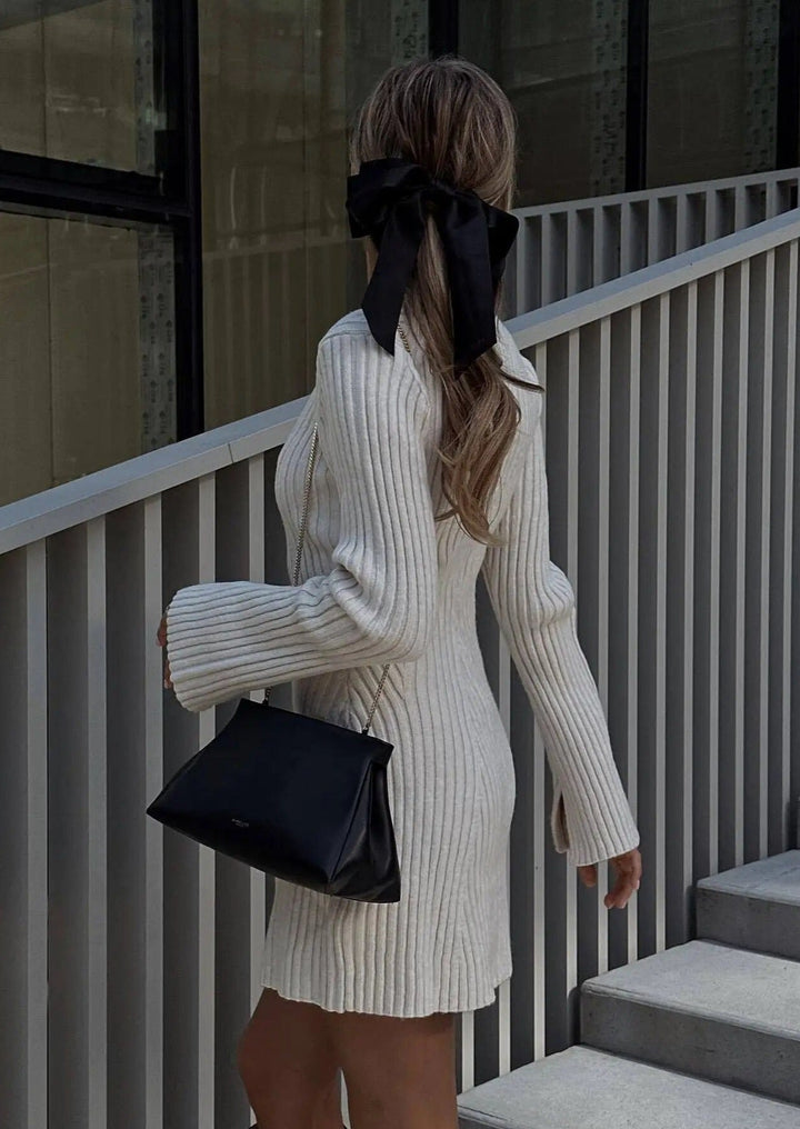 Robe en tricot côtelé pour femmes avec col rond et manches longues