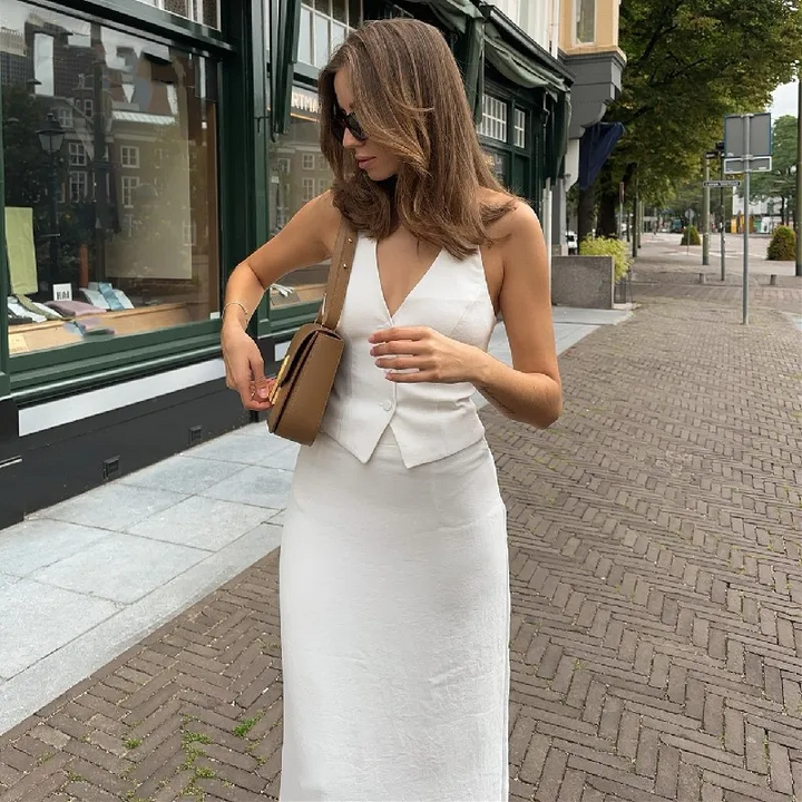 Ensemble de gilet à col halter pour femmes avec décolleté en V profond et jupe maxi