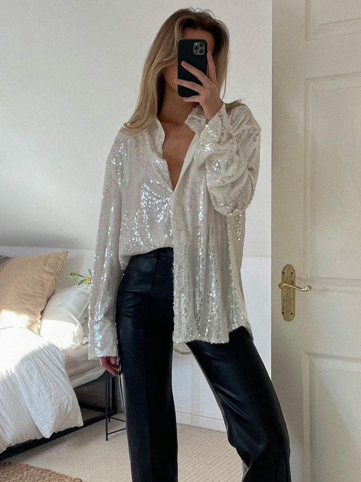 Blouse pour femmes avec ornements en sequins, col chemise, manches longues et fermeture à boutons