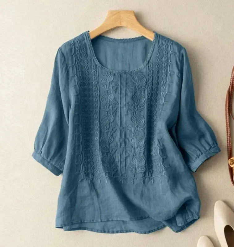 Blouse en chemise pour femmes avec encolure ronde, manches trois-quarts et panneau brodé