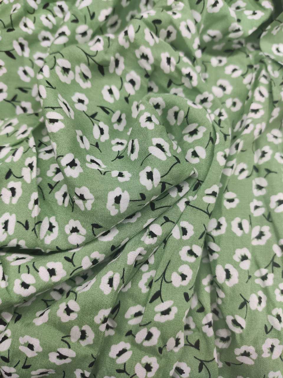 Robe chemise pour femmes avec patte de boutonnage, ceinture à nouer, manches courtes et motif floral en longueur midi