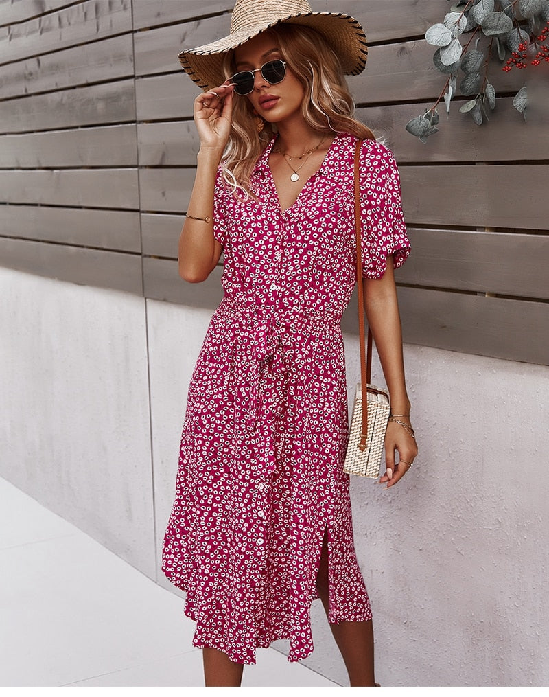 Robe chemise pour femmes avec patte de boutonnage, ceinture à nouer, manches courtes et motif floral en longueur midi