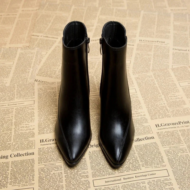 Bottines classiques pour femmes avec talon | Noir