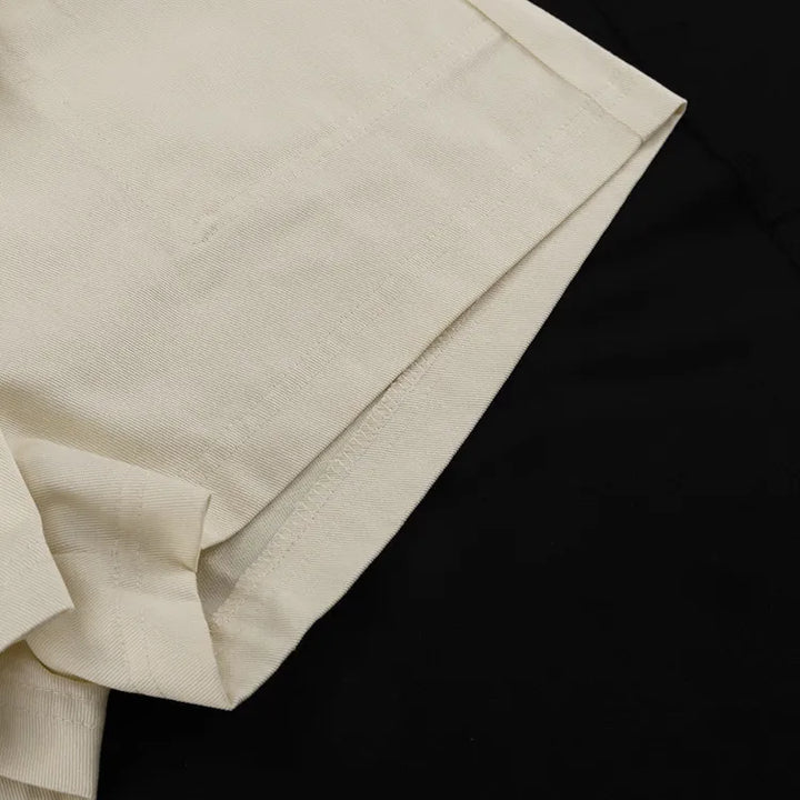 Ensemble de Shorts pour Femmes avec Col Rabattu, Manches Courtes et Poches Poitrine Surpiquées