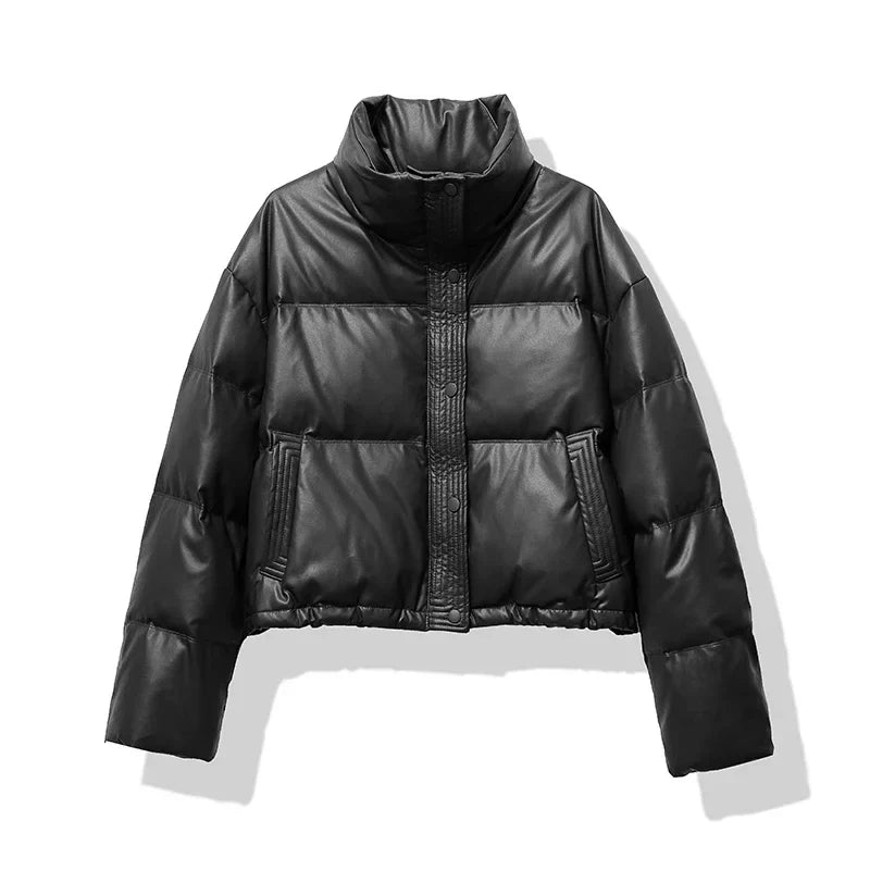 Veste courte matelassée pour femmes avec col montant, patte de boutonnage et poches latérales