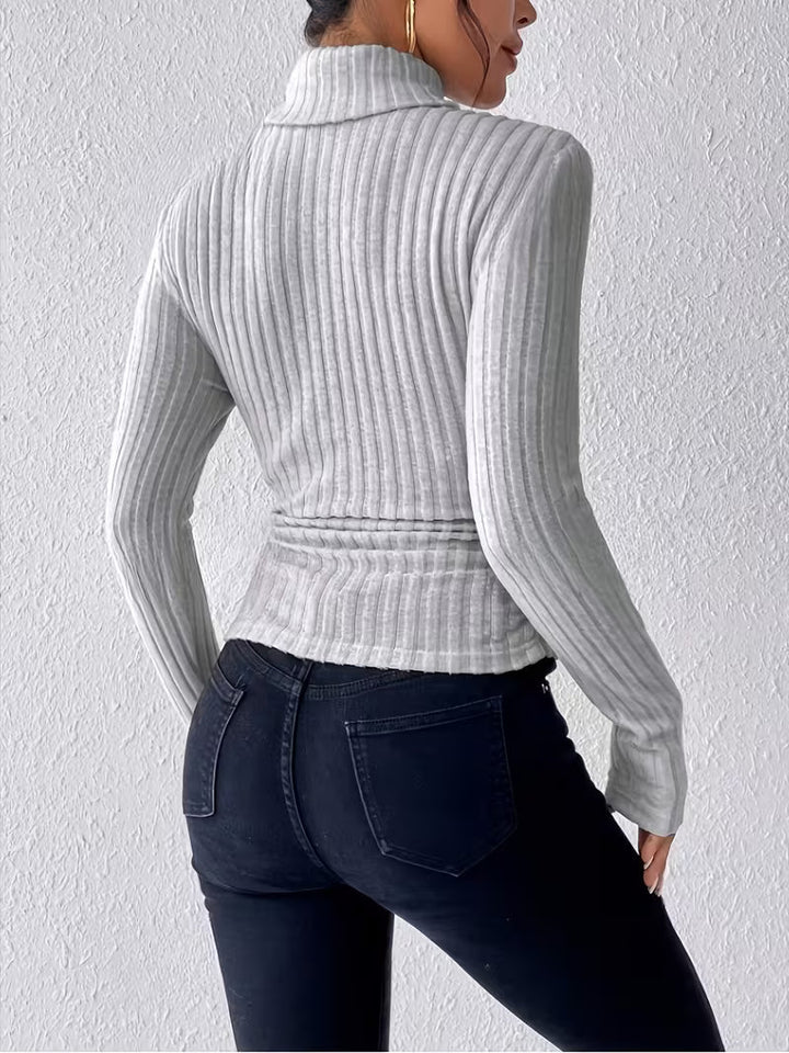 Pull à col roulé pour femmes avec motif en relief vertical