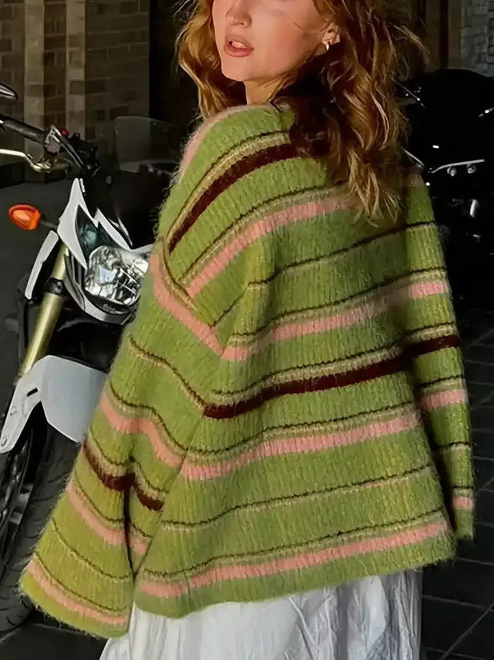 Veste en maille à manches longues pour femmes avec col rond et patte de boutonnage en rayures horizontales