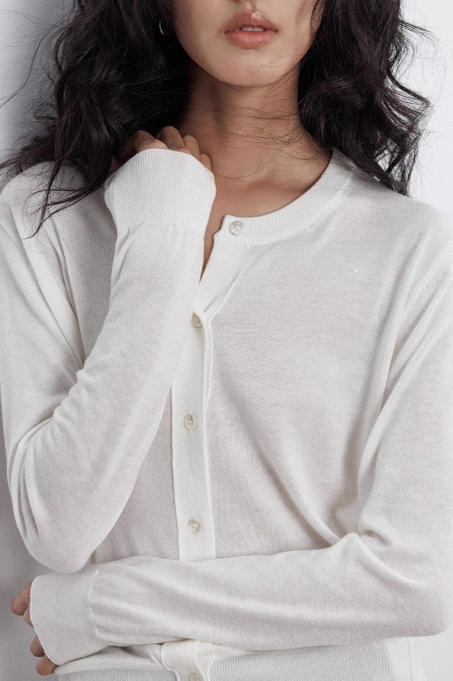 Gilet à manches longues pour femmes avec col rond et boutonnage continu