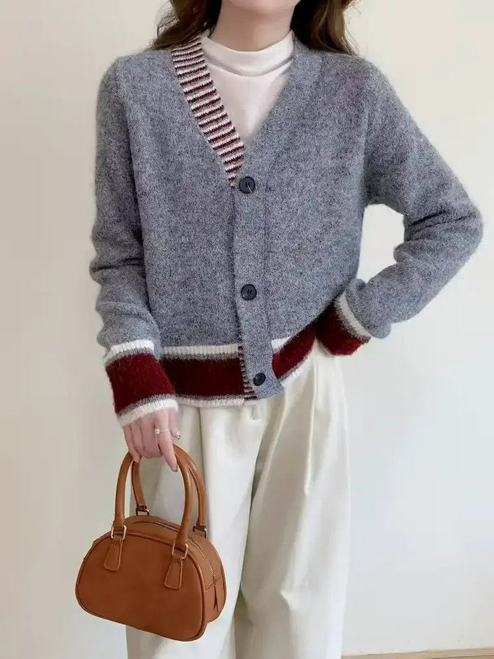 Cardigan à manches longues pour femmes avec décolleté en V et patte de boutonnage à trois boutons en surface chinée