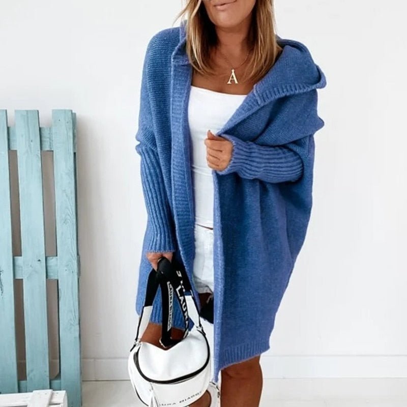 Veste en tricot longue pour femmes avec capuche, devant ouvert et poignets structurés