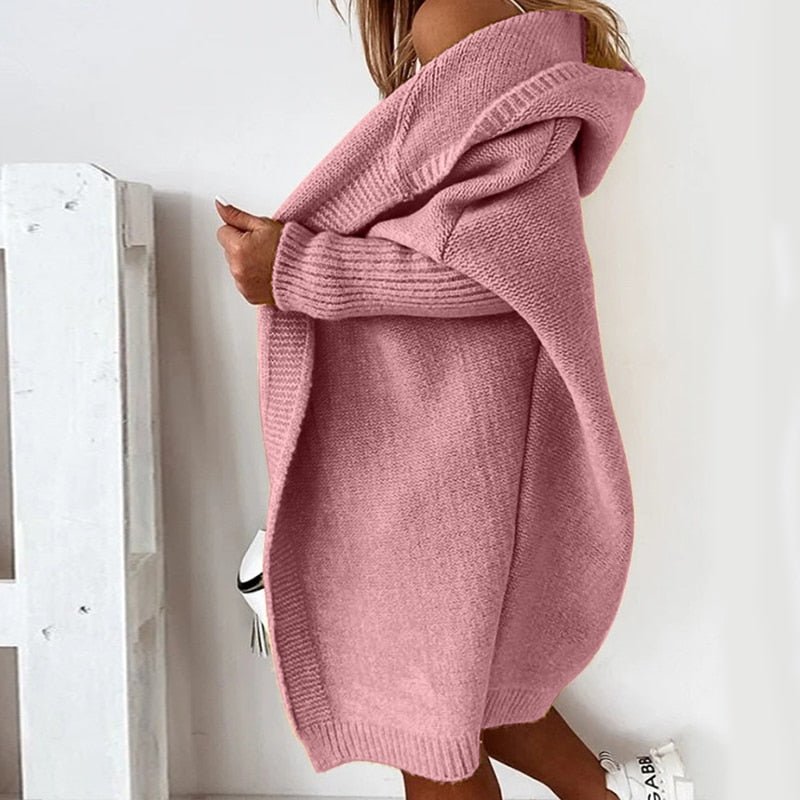 Veste en tricot longue pour femmes avec capuche, devant ouvert et poignets structurés