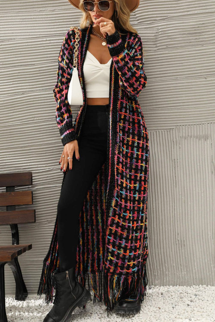 Gilet long pour femmes avec devant ouvert, finition à franges et motif multicolore