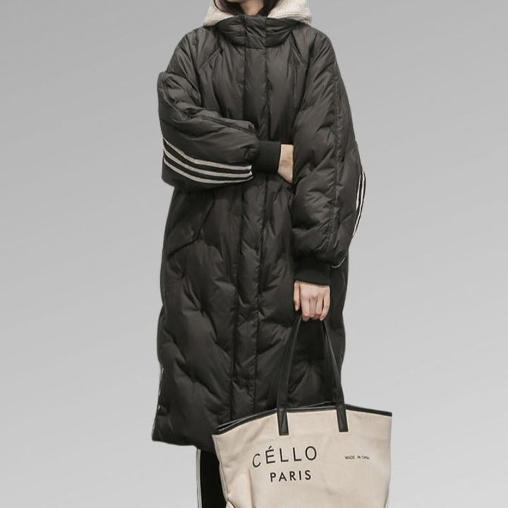 Manteau long matelassé pour femmes avec motif en losanges, col montant, ceinture à nouer et poches latérales