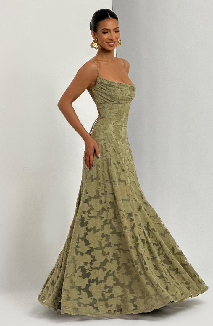 Robe maxi femme avec décolleté en cascade, bretelles spaghetti, motif floral et lacets au dos