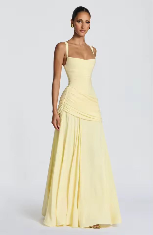 Robe maxi femme avec décolleté en cœur et drapé asymétrique