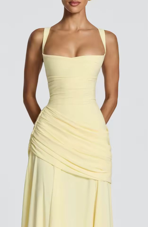 Robe maxi femme avec décolleté en cœur et drapé asymétrique